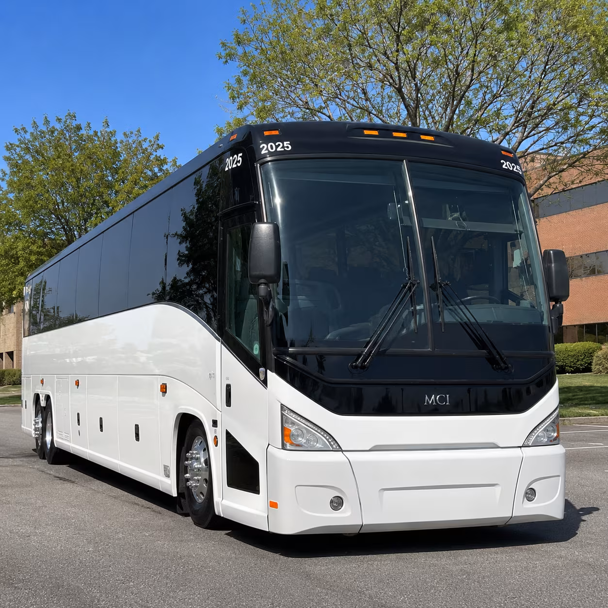 getting to live oak bank pavilion is easy when you have a bus