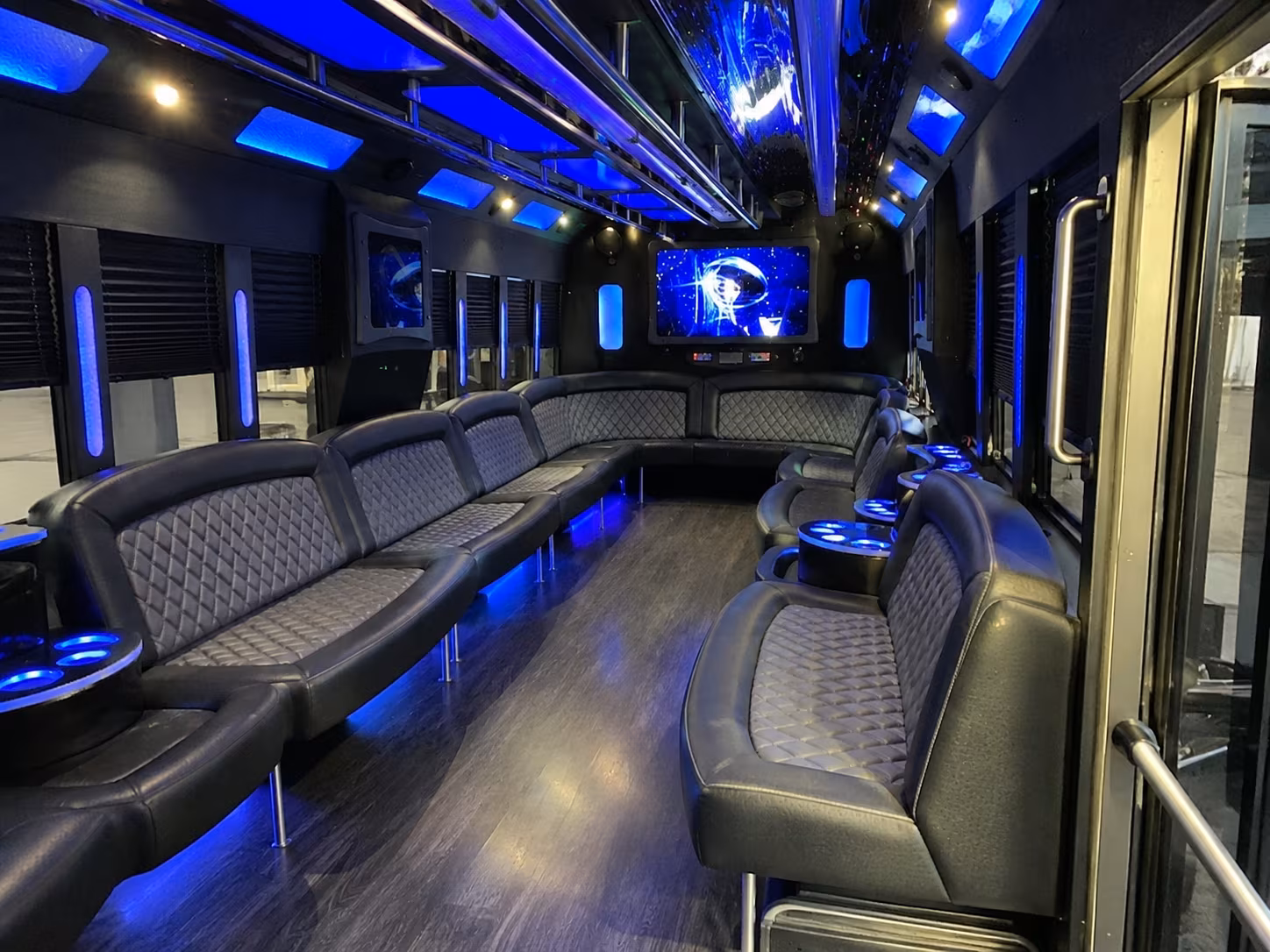 wilmington 28 passenger party bus interior